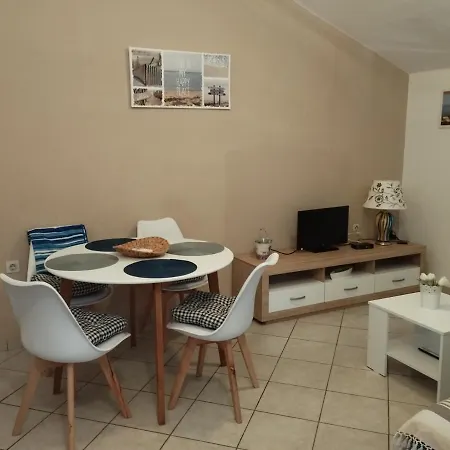 Stjepic 公寓 Sukošan